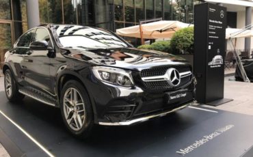 Stella SUV Mercedes in tour a Milano